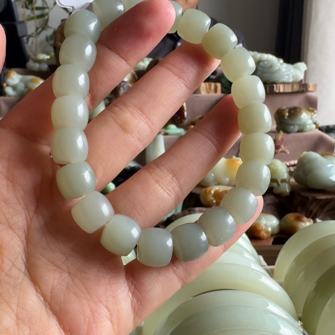 和田玉（糖玉）未镶嵌颈饰