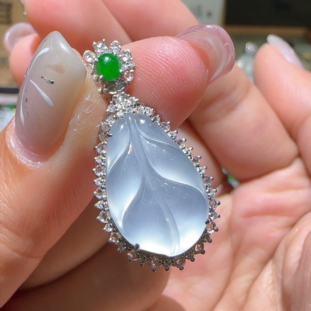 【闪购商品】翡翠颈饰18K金镶嵌缅甸