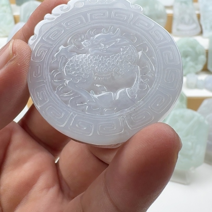 翡翠未镶嵌颈饰天然缅甸A货翡翠