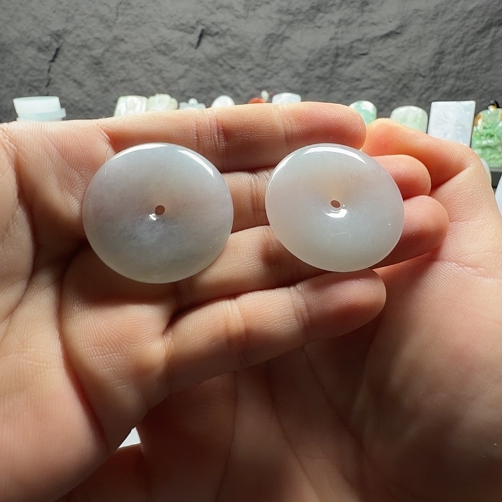 翡翠未镶嵌颈饰平安扣一对