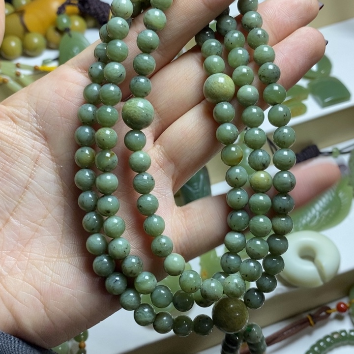 岫岩河磨玉（透闪石质玉）项链未镶嵌
