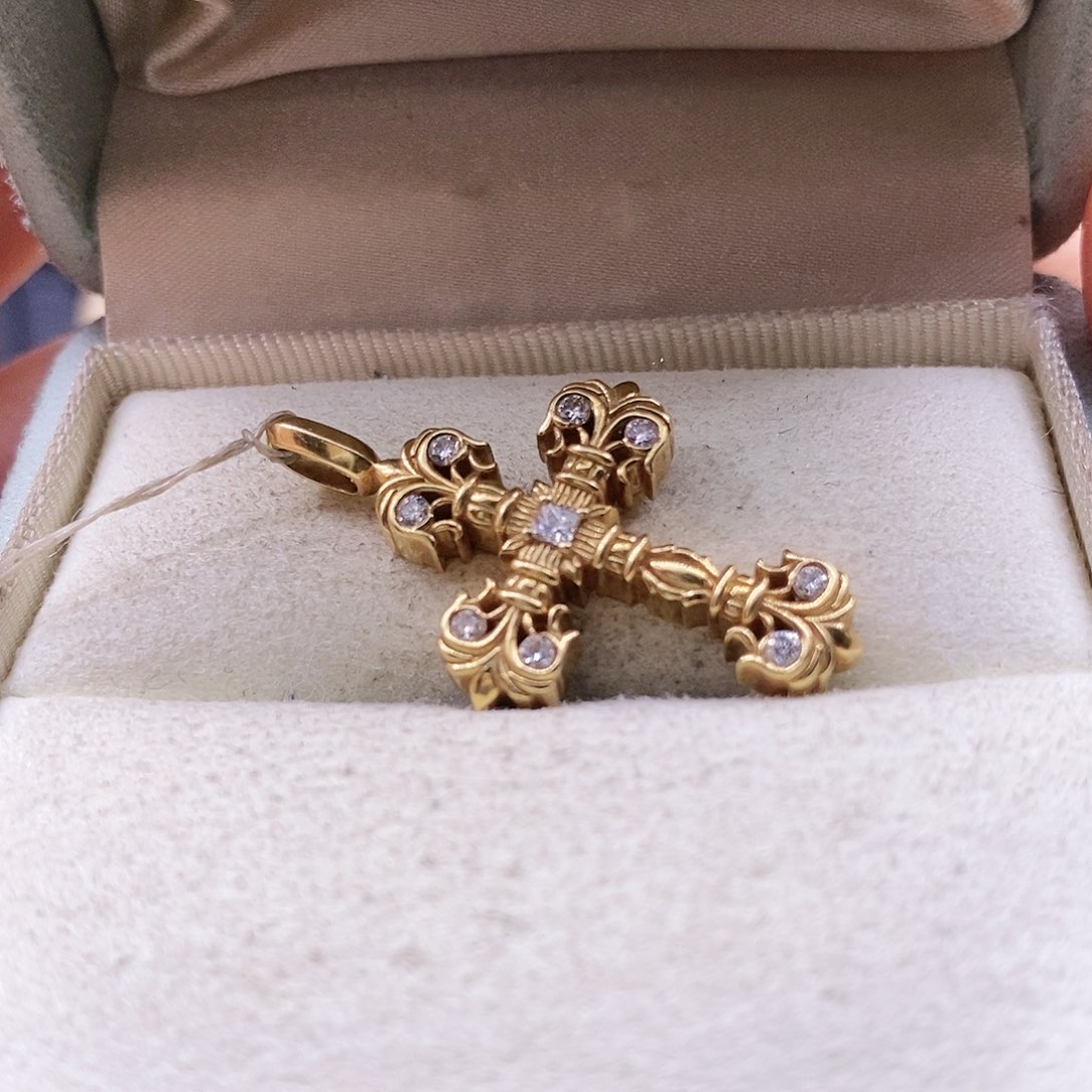 钻石吊坠(不含链)18K金镶嵌k黄火焰十字架吊坠