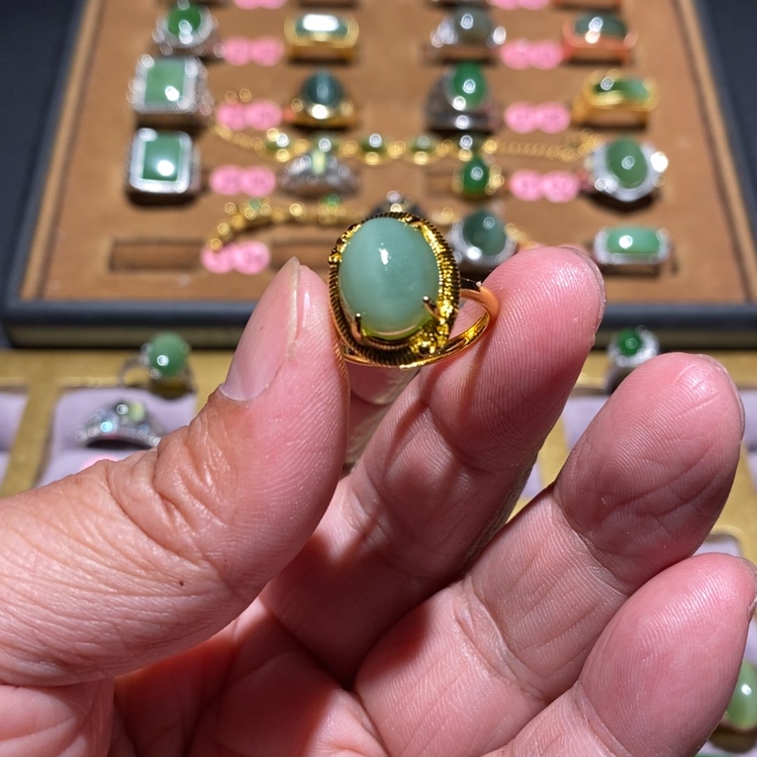 和田玉（碧玉）戒指未镶嵌