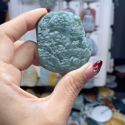 翡翠颈饰未镶嵌翡翠