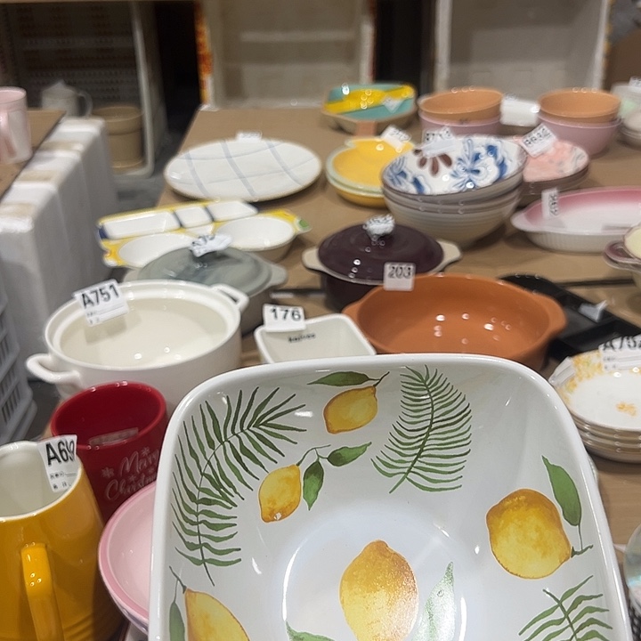 瓷陶瓷微微颤动了