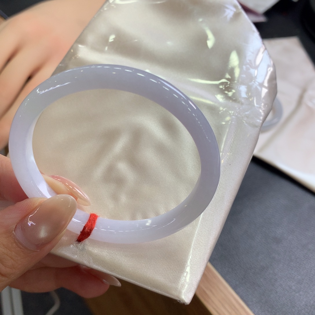 表***态翡翠未镶嵌手镯天然Ａ货翡翠54贵妃