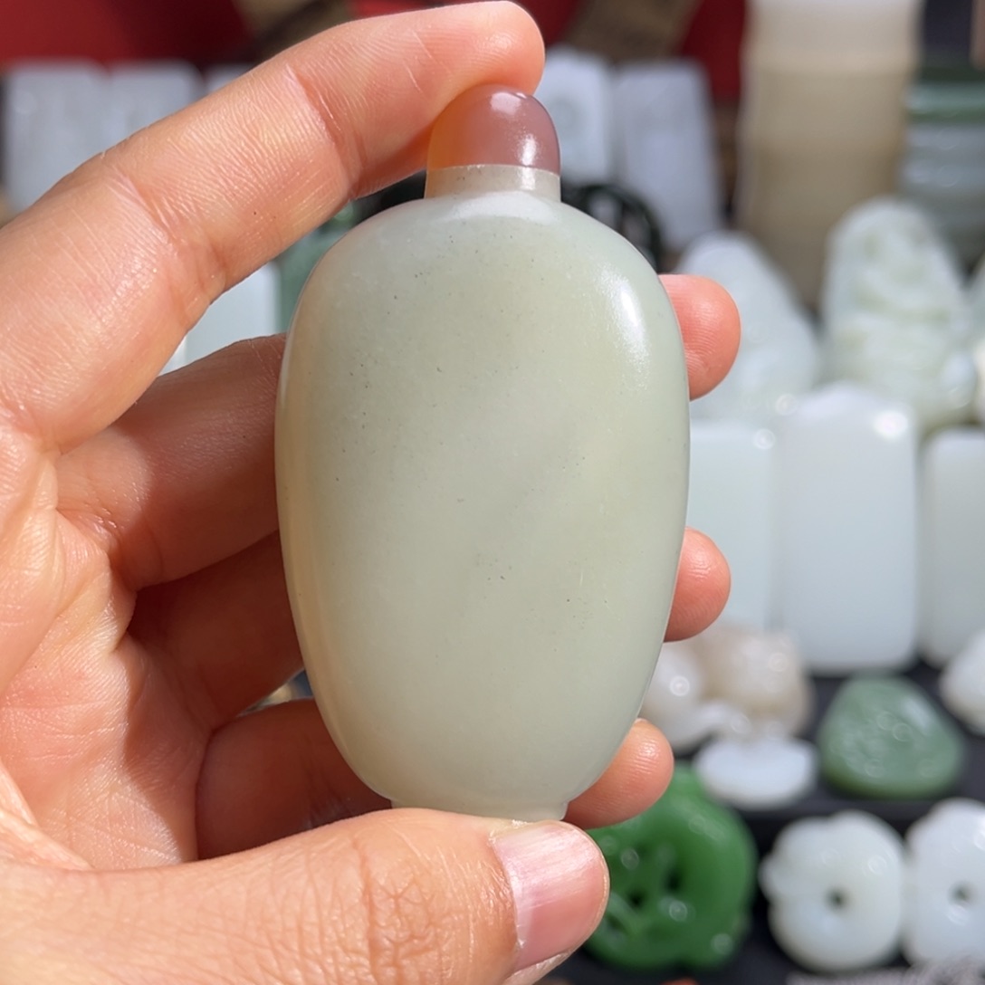 和田玉把件未镶嵌土*