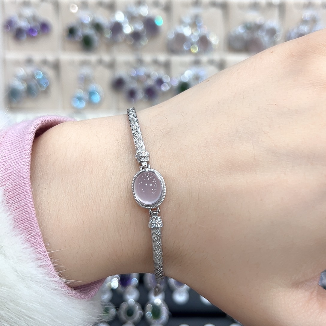 杨***。萤石银S925镶嵌手链