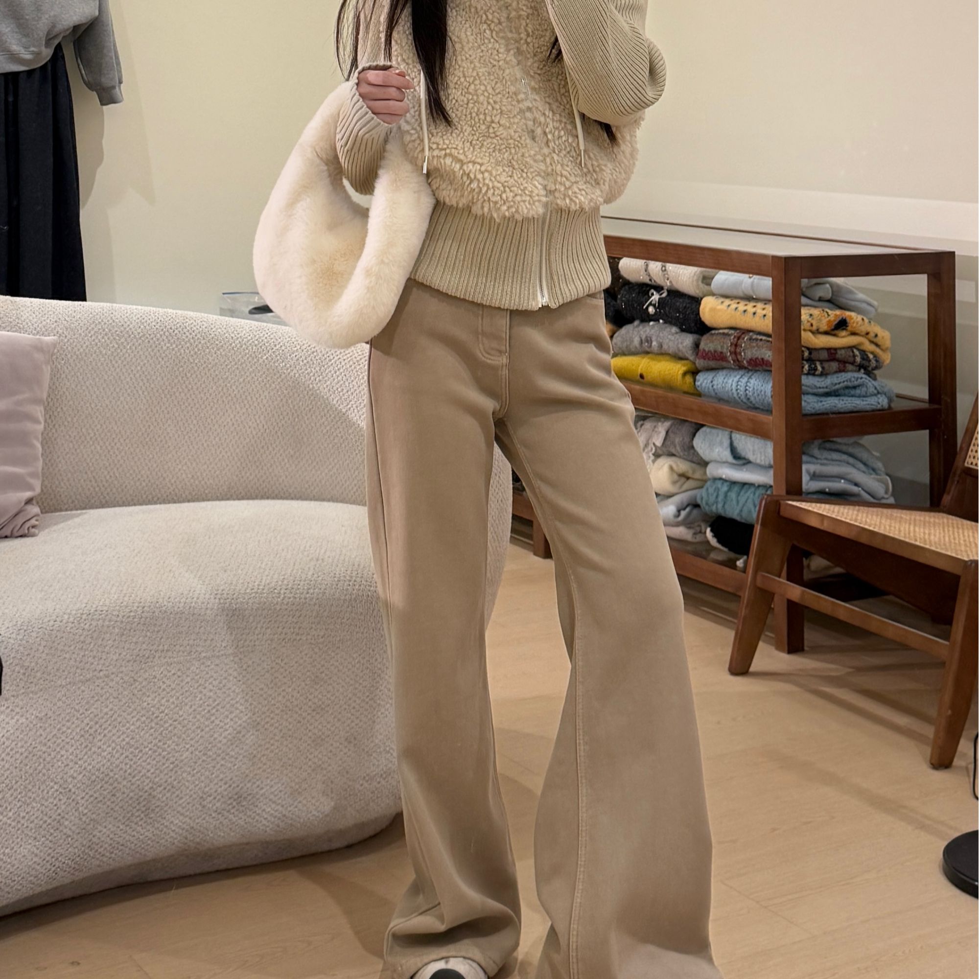 卡其色加绒直筒微喇牛仔裤秋冬新款高腰修身显瘦拖地喇叭裤#1063