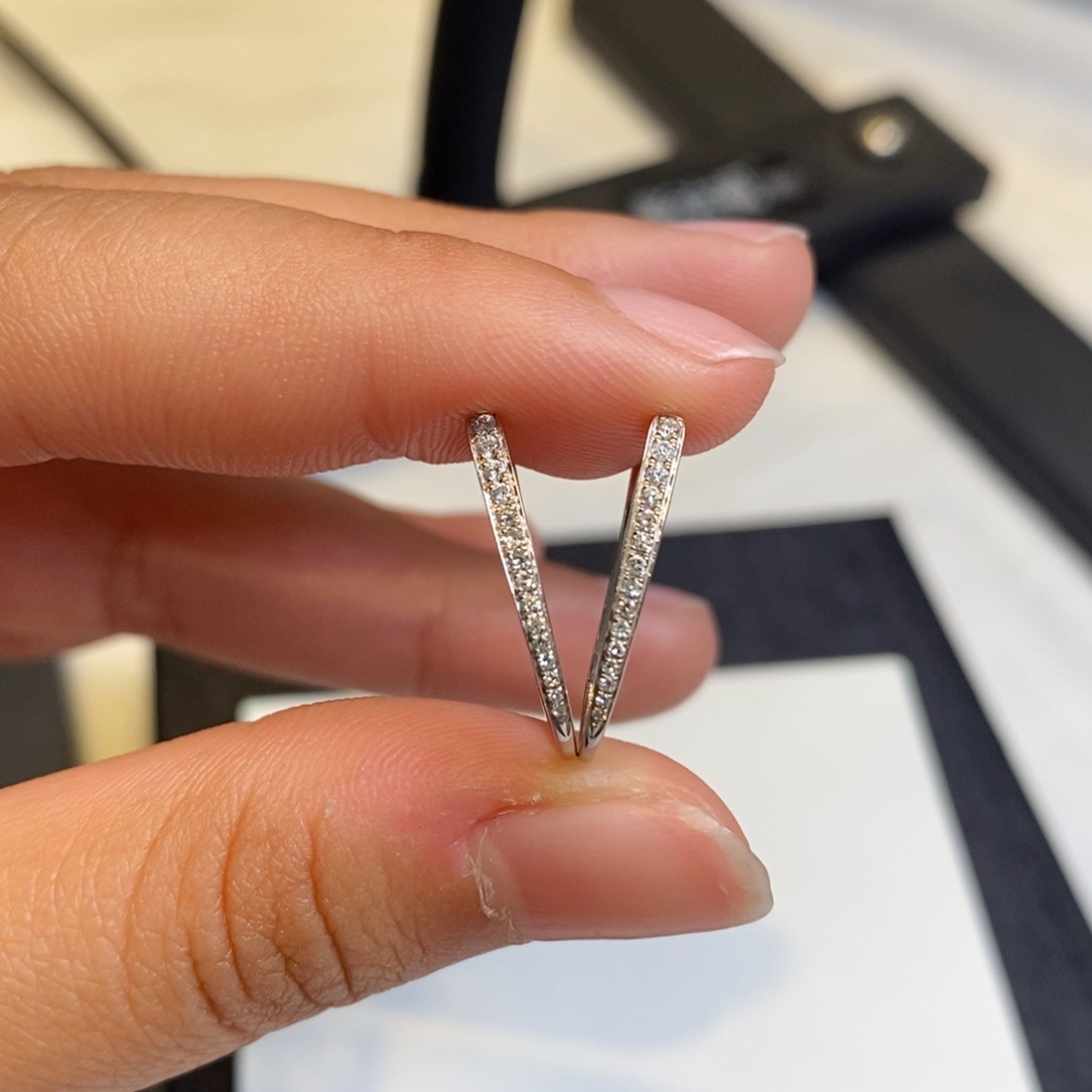 钻石耳饰18K金镶嵌设计款耳包