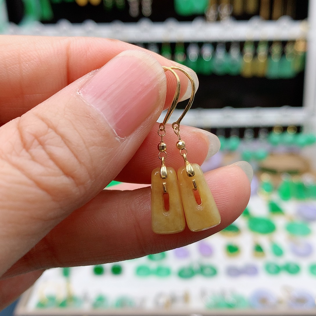 翡翠耳饰18K金镶嵌的