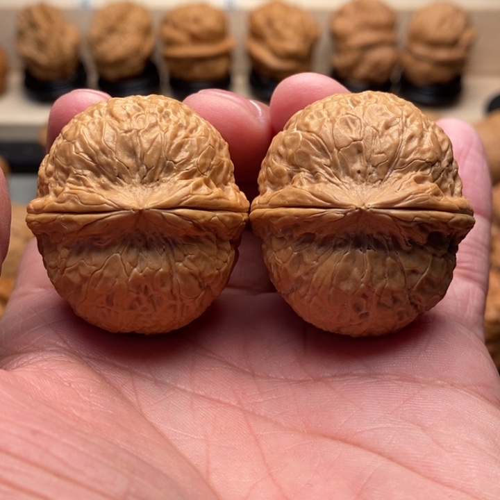 文玩核桃把件………………………………