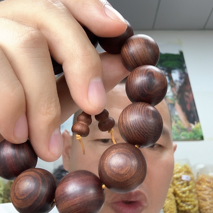 花梨木类15号卡18手串，红