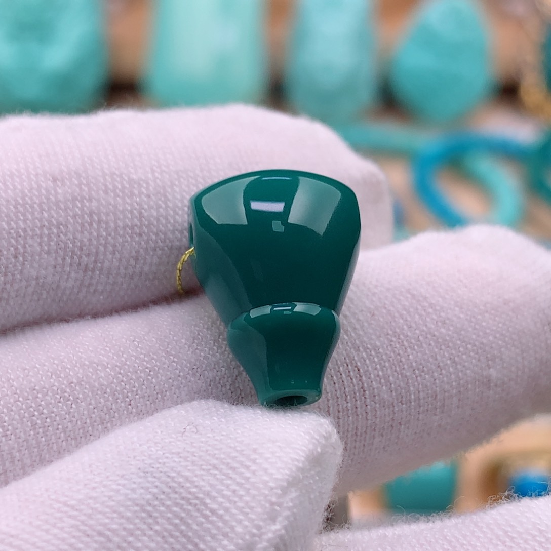 绿松石珠宝奇石未镶嵌11.9mm三通