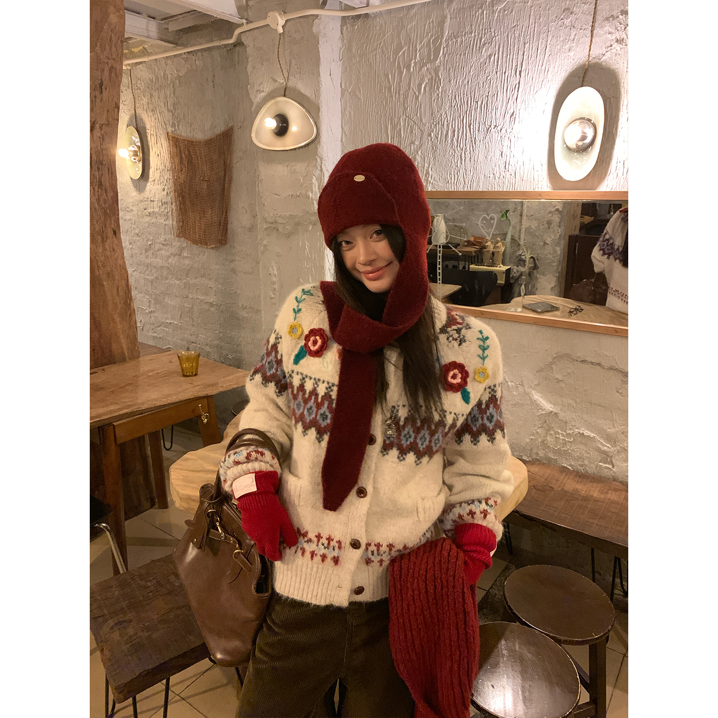 宋正恩11/18 10:00AM上新【米白复古提花刺绣软糯针织开衫】ZE2921