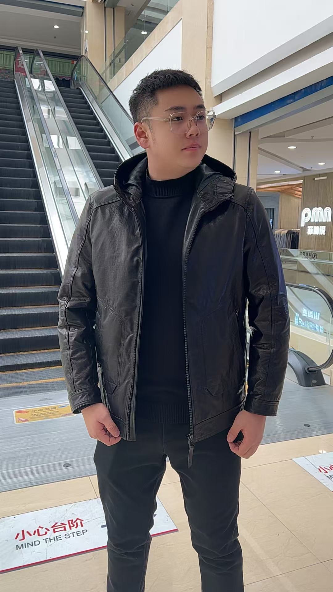  {2481}2025冬季新款时尚休闲连帽牛皮鹅羽绒皮衣外套