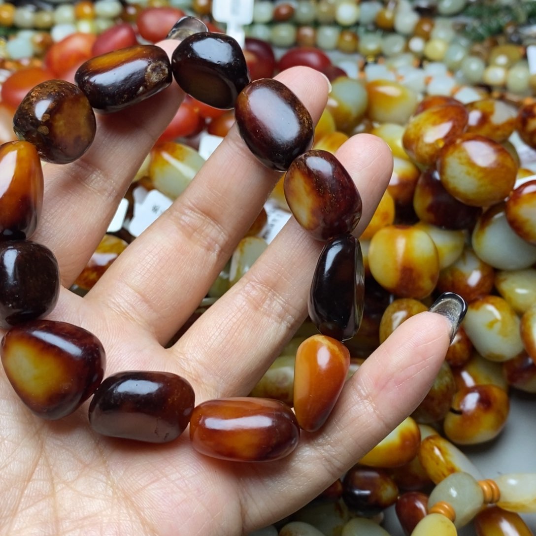 和田玉手链未镶嵌好**多