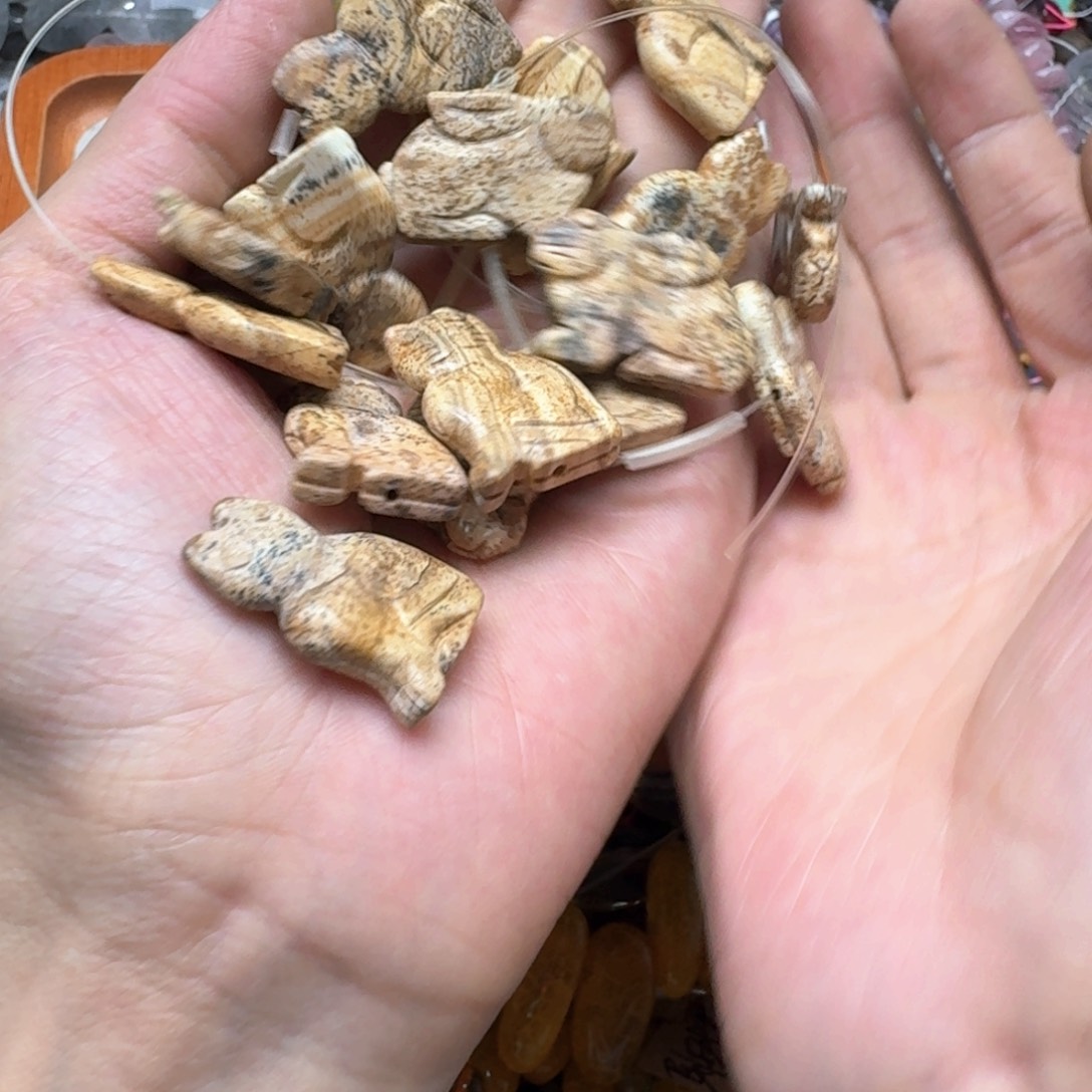 合金玛瑙/玉髓珠宝半成品打包16个图画书雕刻兔子猫