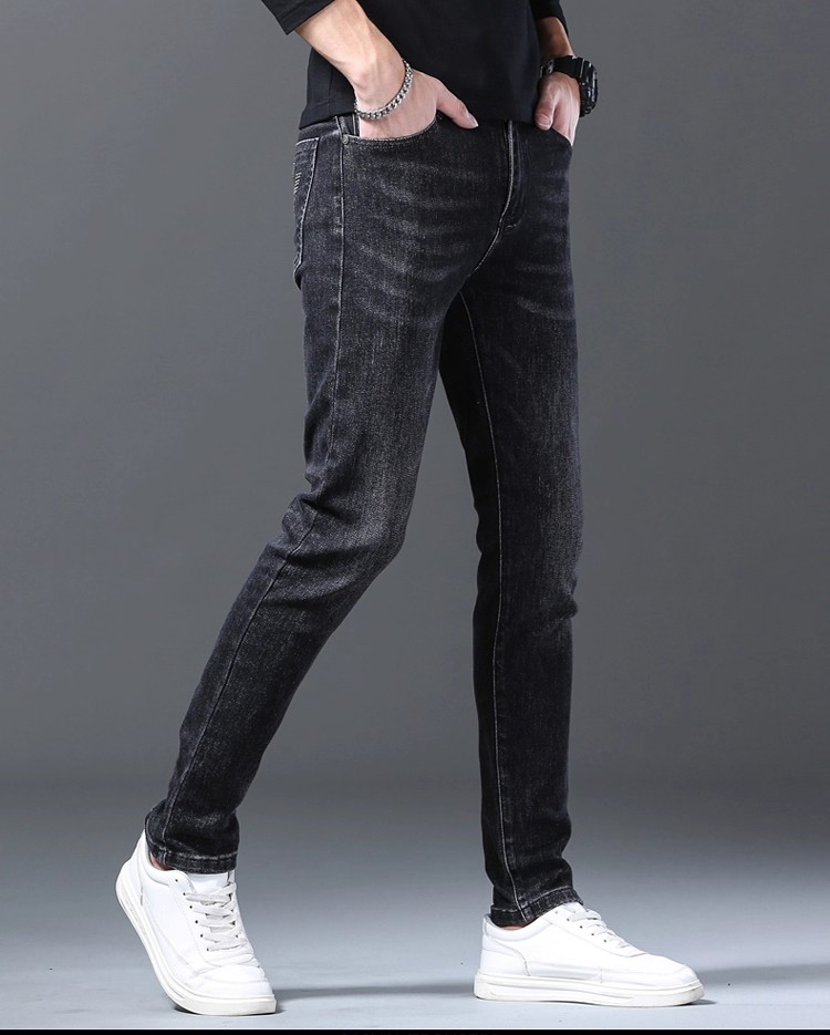 牛仔裤男裤修身秋季小脚直筒男士时尚百搭