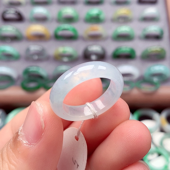 翡翠未镶嵌戒指18号
