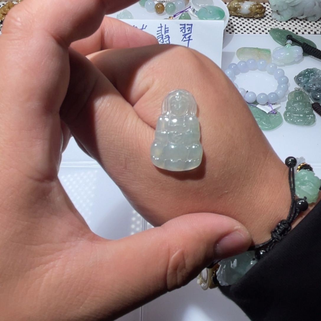 翡翠颈饰未镶嵌天然