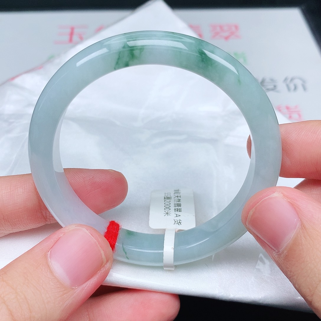 未镶嵌手镯翡翠天然翡翠手镯