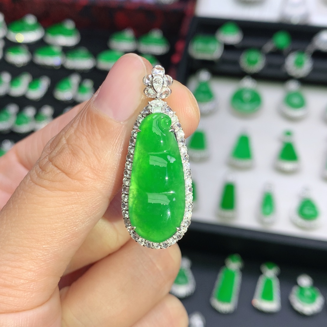 翡翠18K金镶嵌吊坠(不含链)