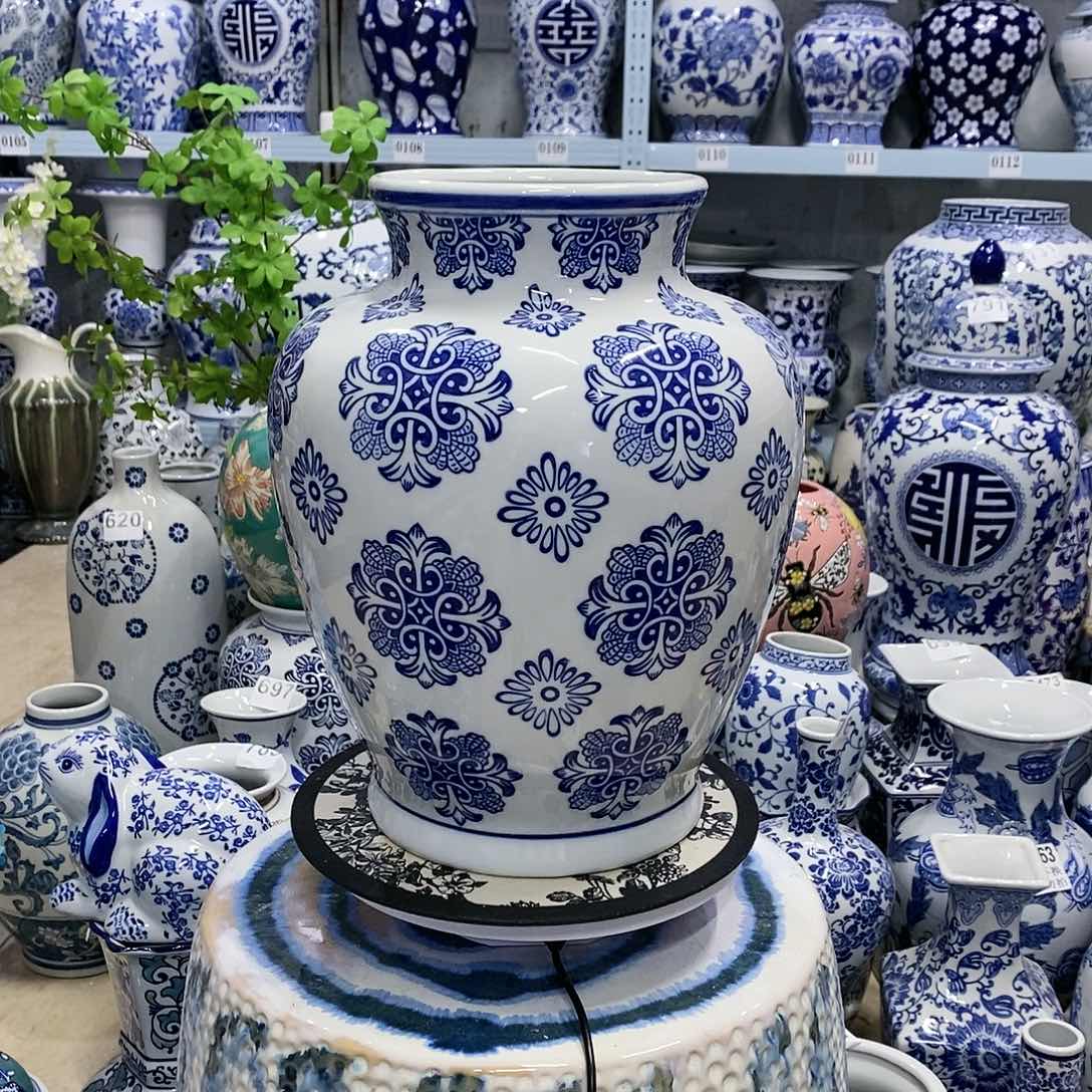 【闪购商品】摆件中国结大肚瓶瓷器…………………………