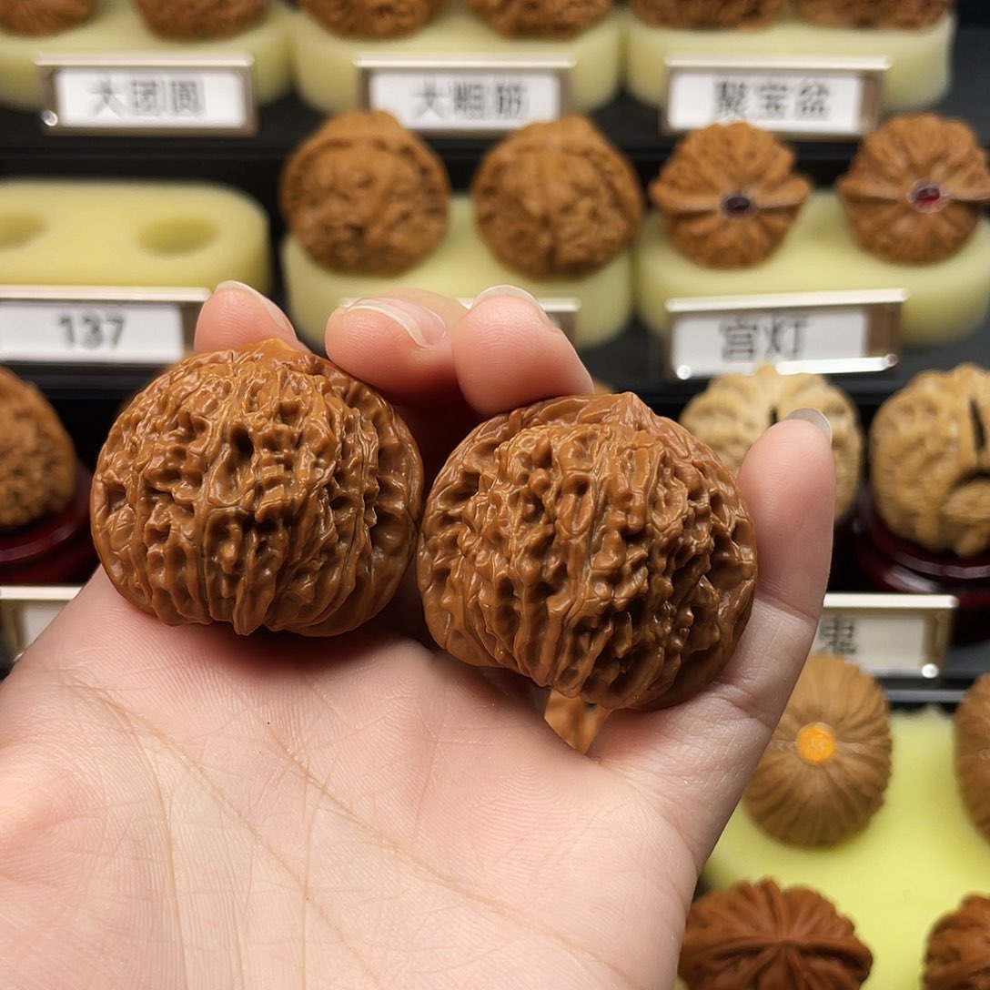 文玩核桃把件四座楼38尺858