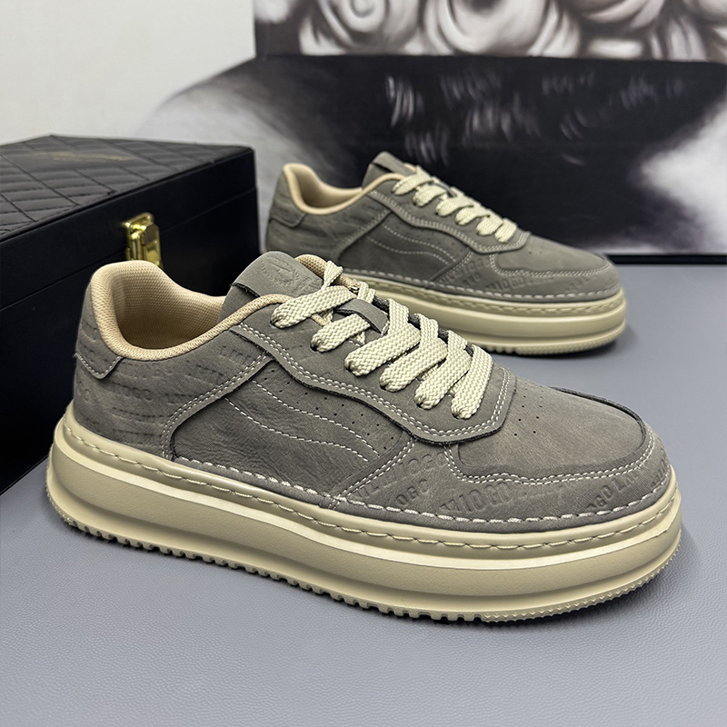 男士鞋子加大码秋季新款休闲鞋复古英伦风潮流小板鞋舒适透气耐磨