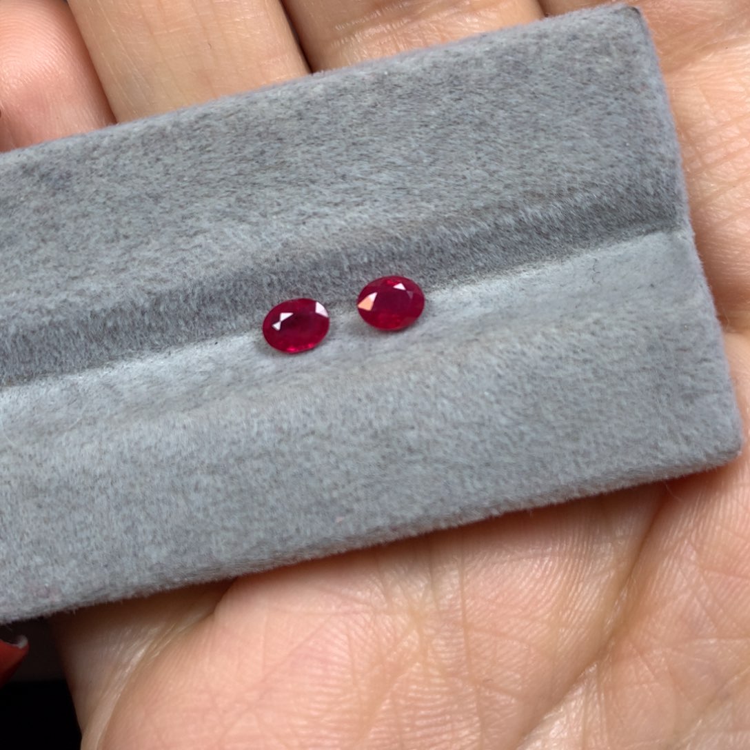 红宝石裸石未镶嵌红宝石一对