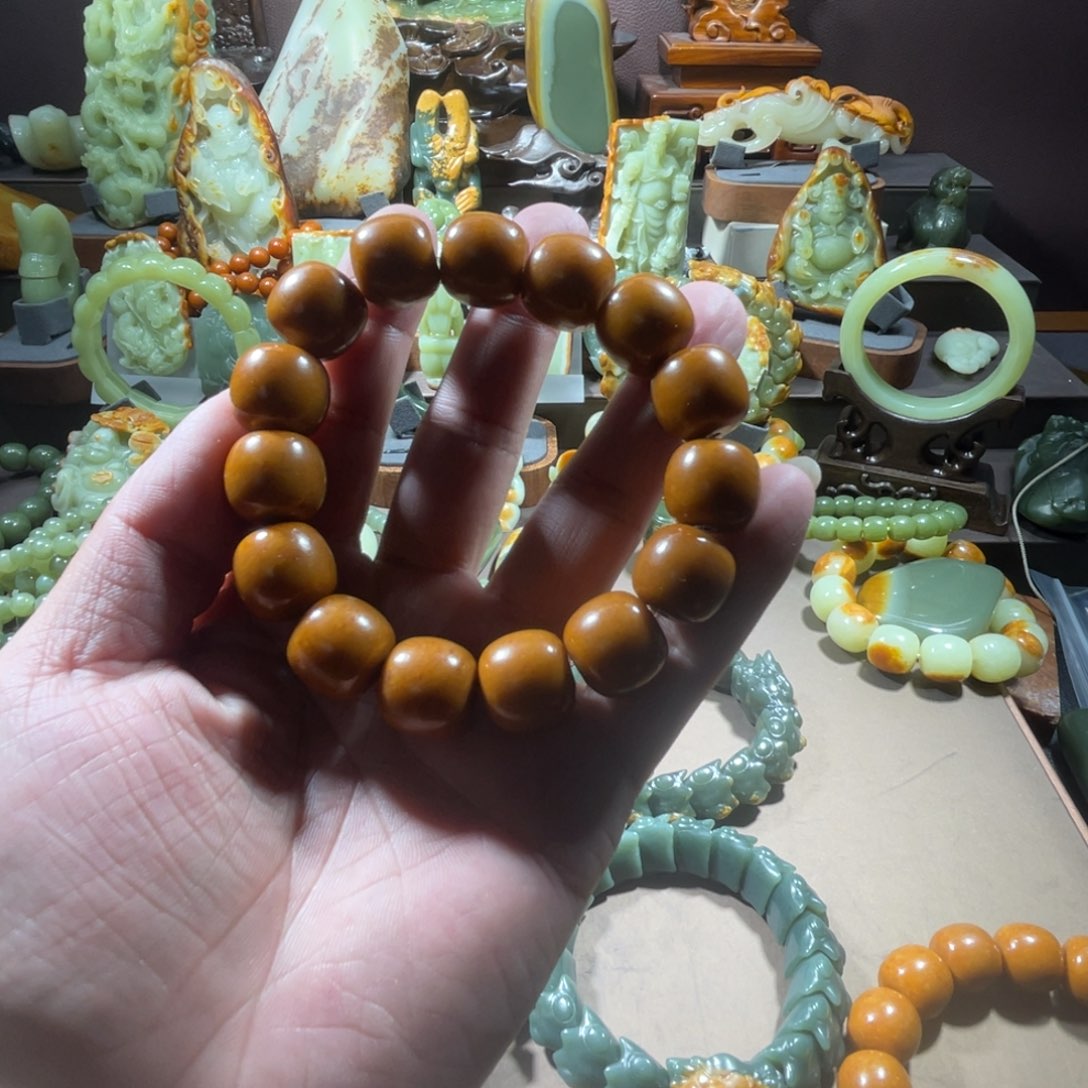 透闪石质玉手串13✖️14未镶嵌好*静