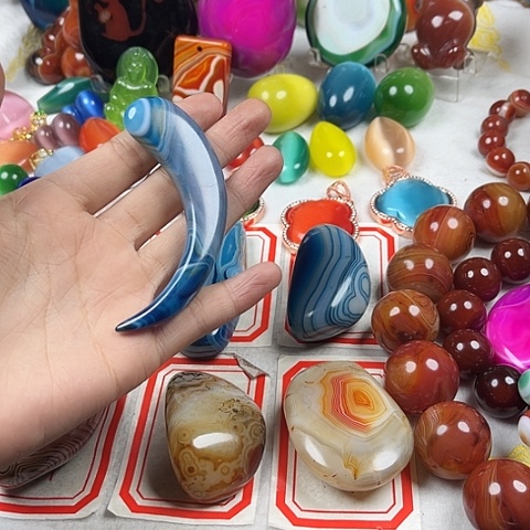 玛瑙/玉髓颈饰未镶嵌