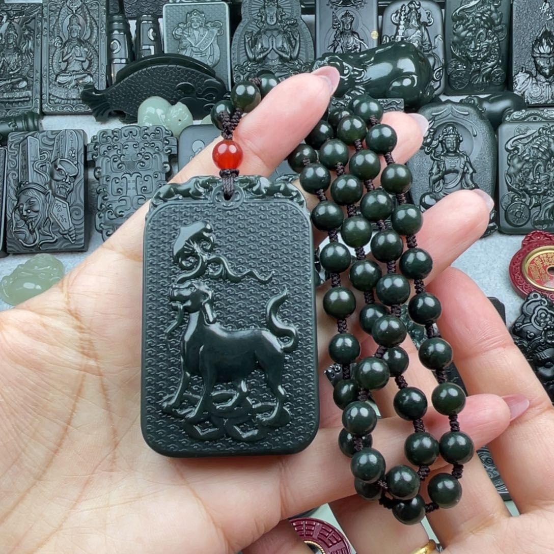 和田玉颈饰未镶嵌