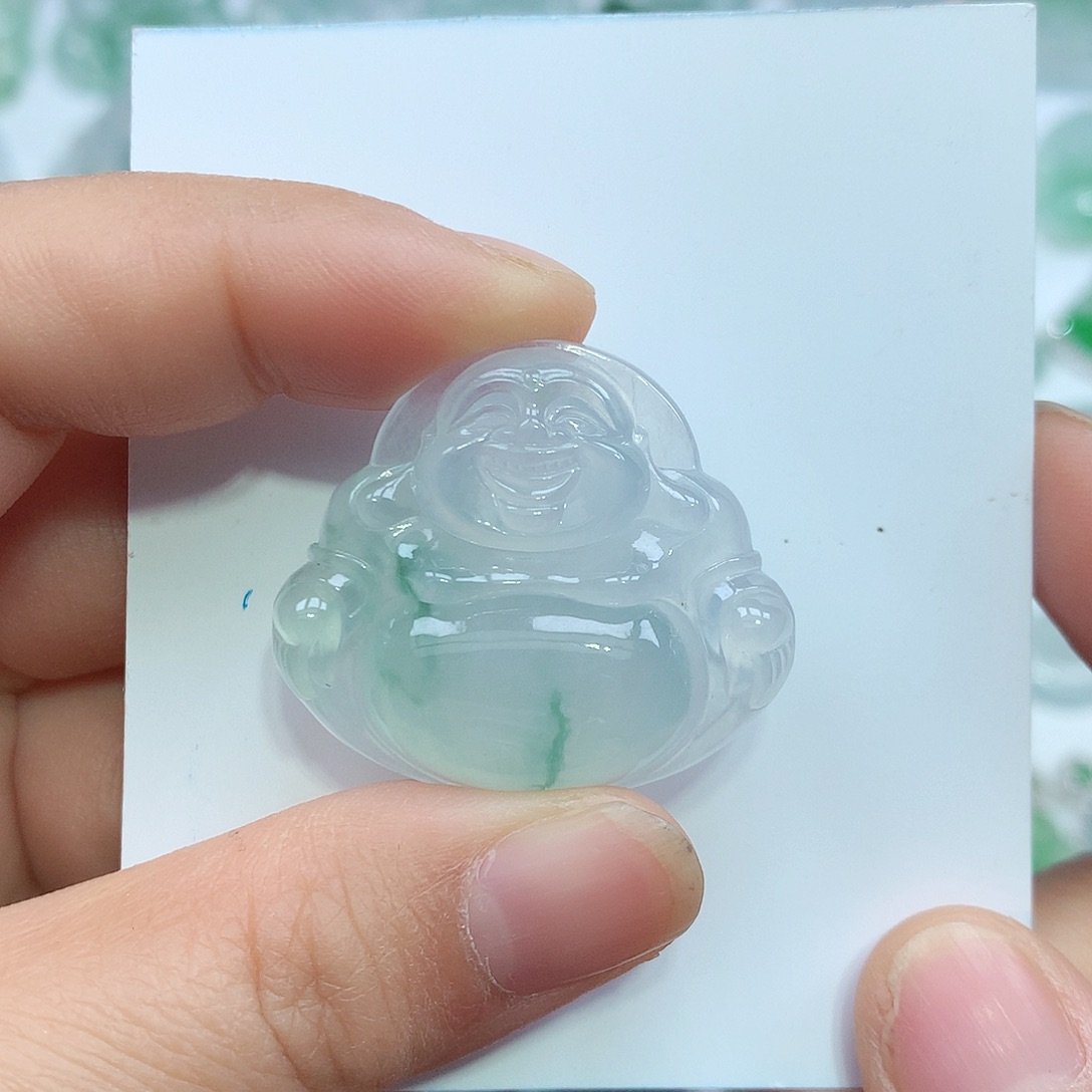 翡翠颈饰未镶嵌佛