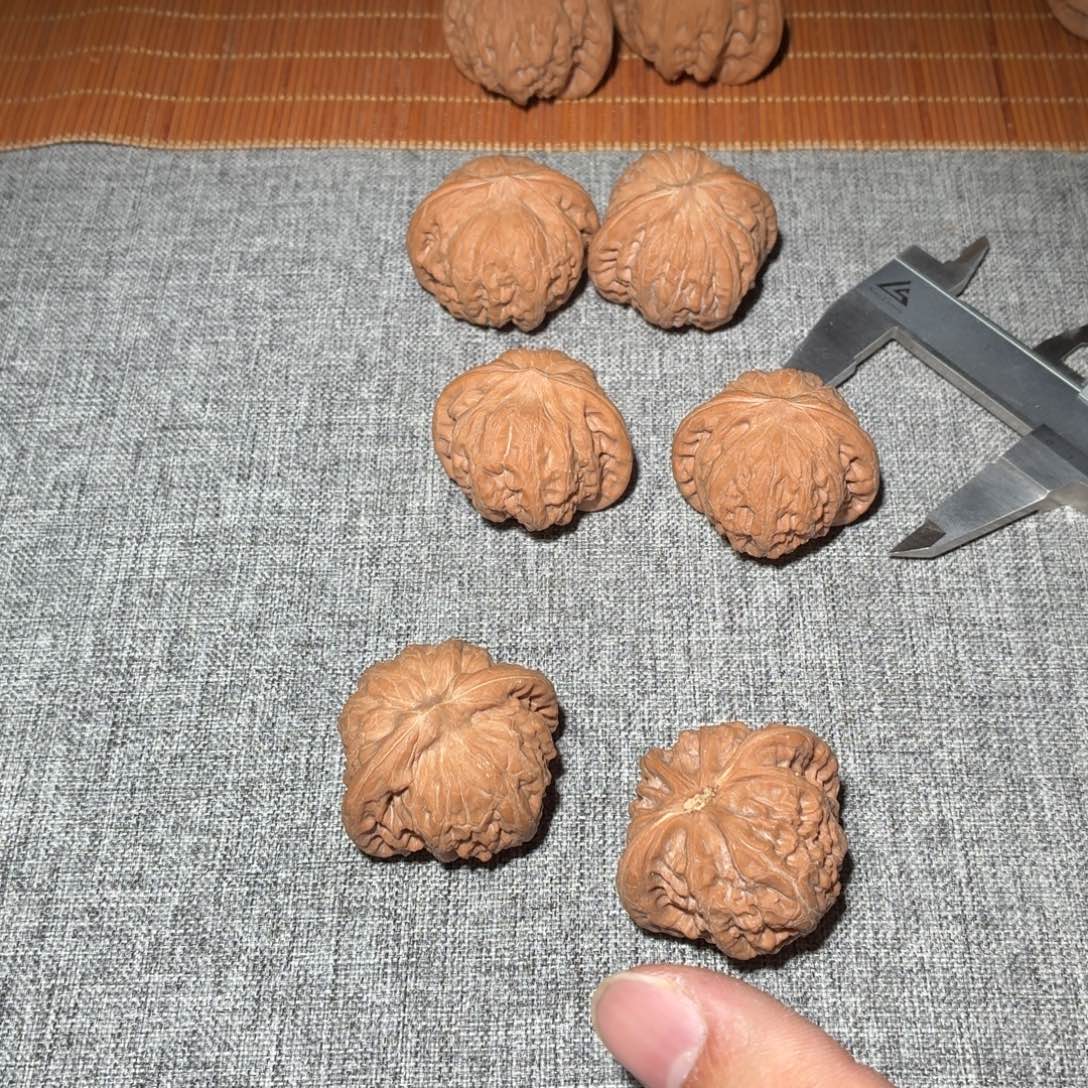 文玩核桃吊坠战鼓40左右