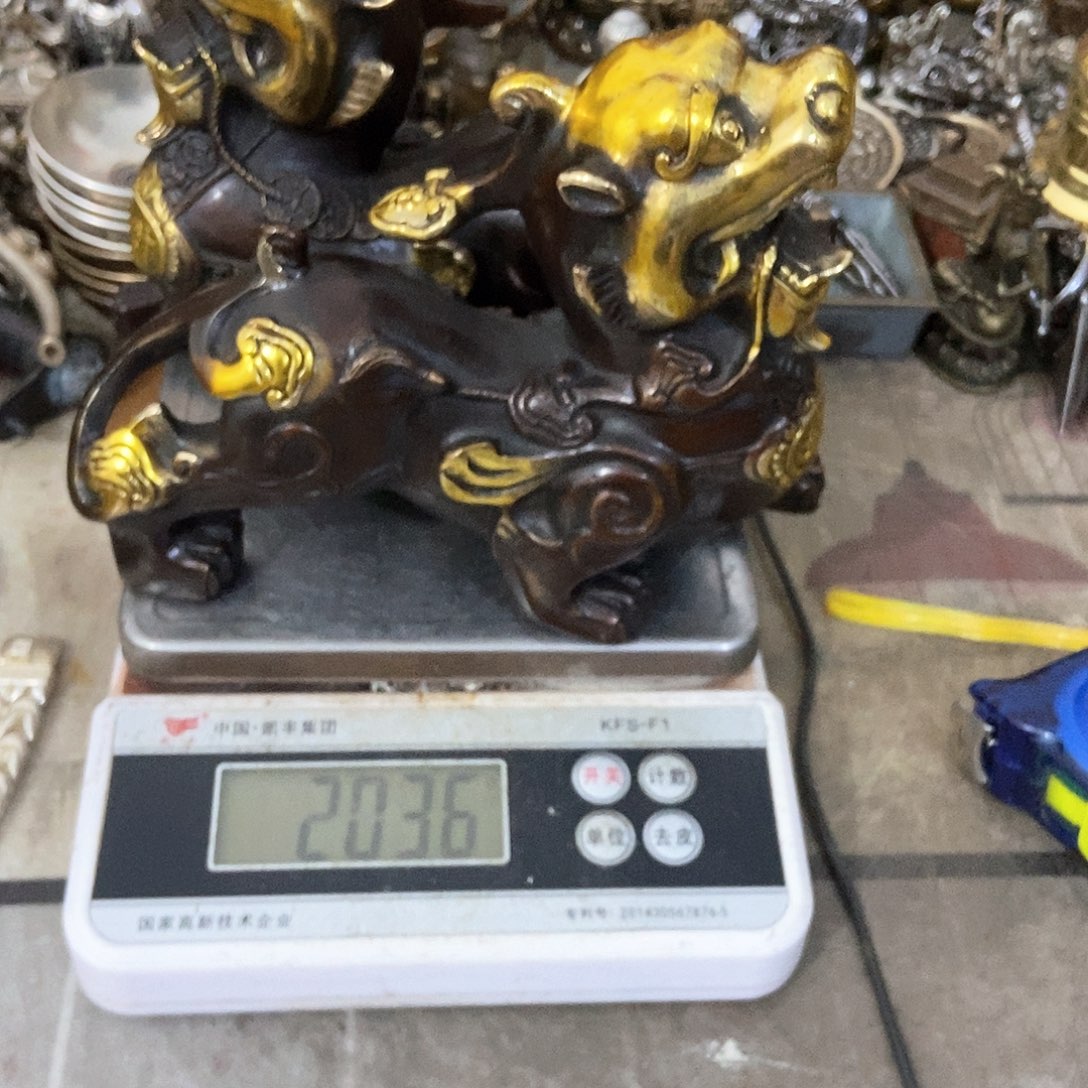 用****7阳光铜摆件，老杨黄铜摆