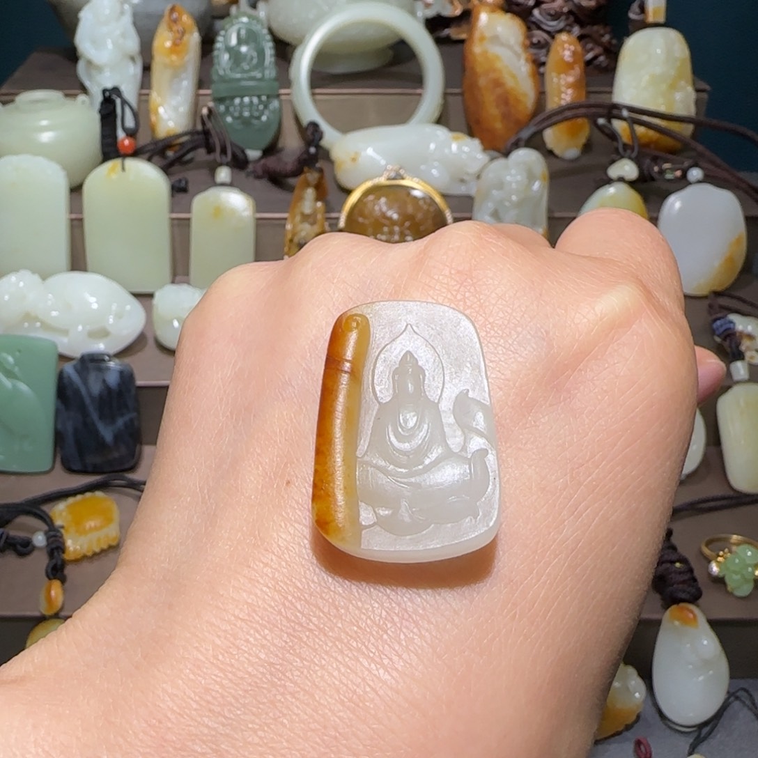 行***龍和田玉未镶嵌颈饰