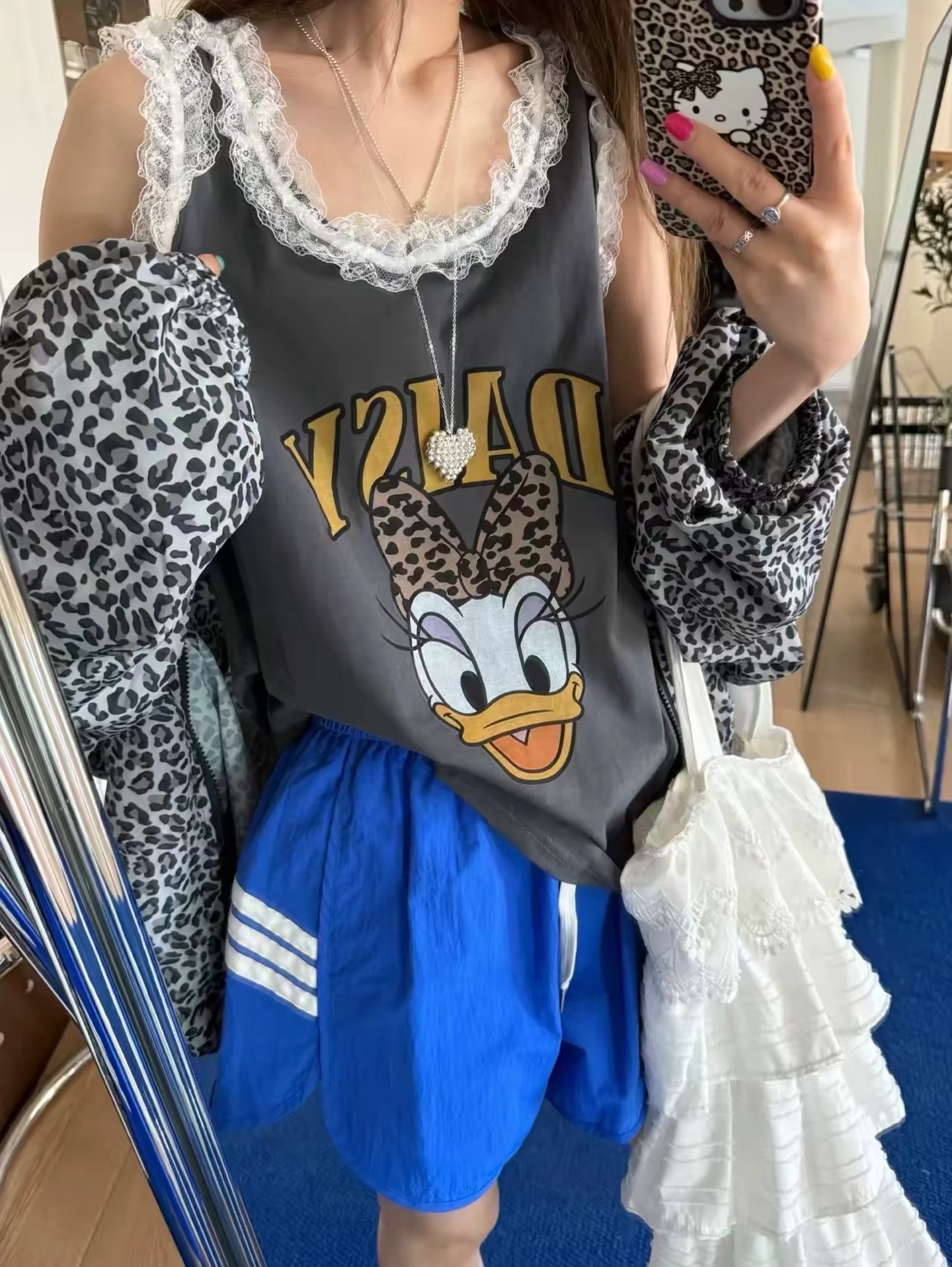 【唐老鸭】韩版蕾丝拼接卡通印花无袖休闲百搭宽松背心T恤女