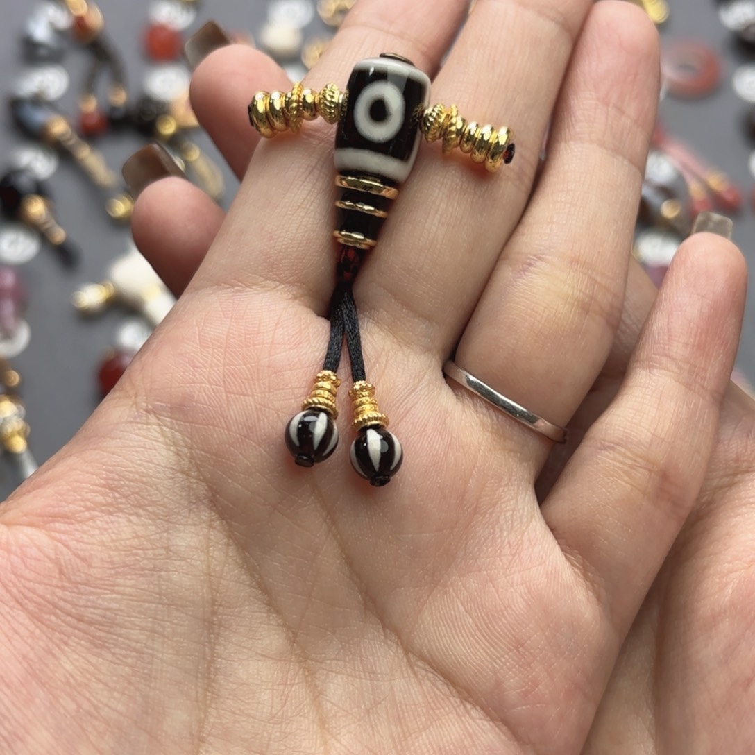 张***毛玛瑙/玉髓未镶嵌文玩配饰