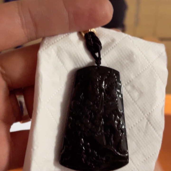 翡翠颈饰未镶嵌慧