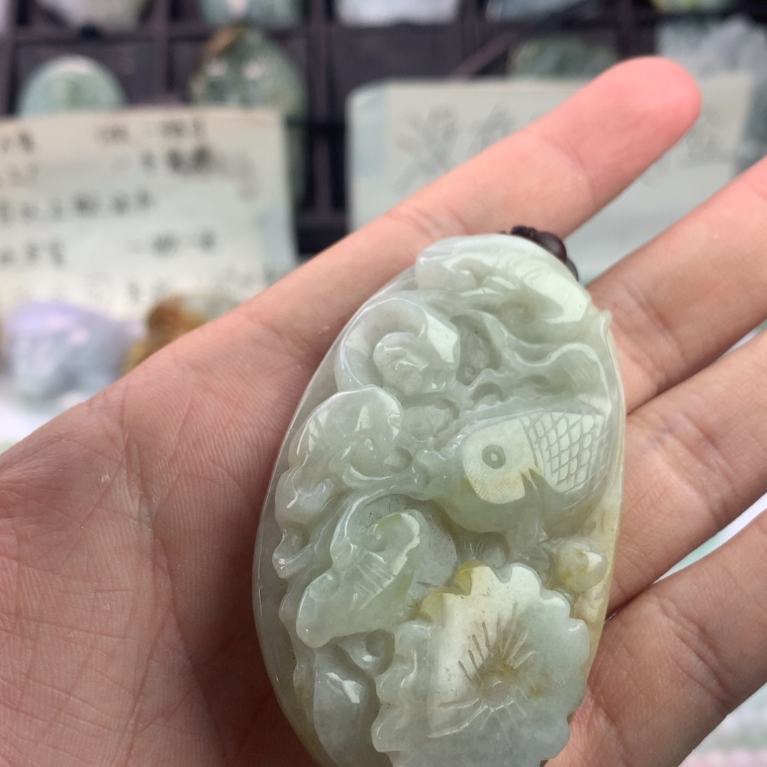 翡翠颈饰未镶嵌一