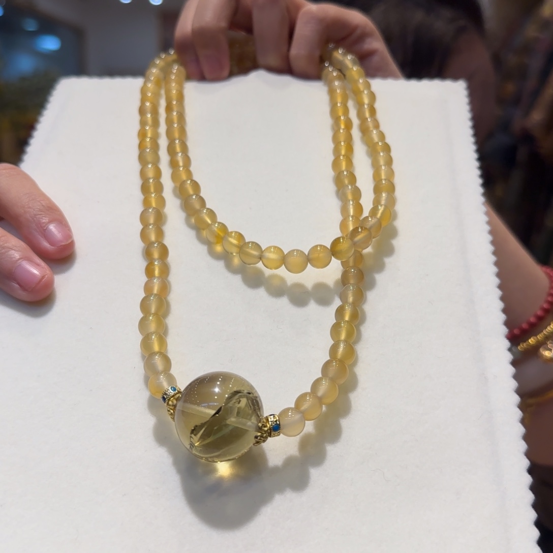 水晶颈饰未镶嵌，