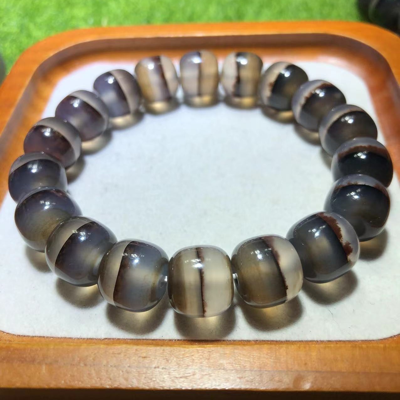 巴西玛瑙沙景老型珠直径13mm手串