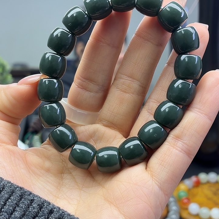 和田玉未镶嵌手串