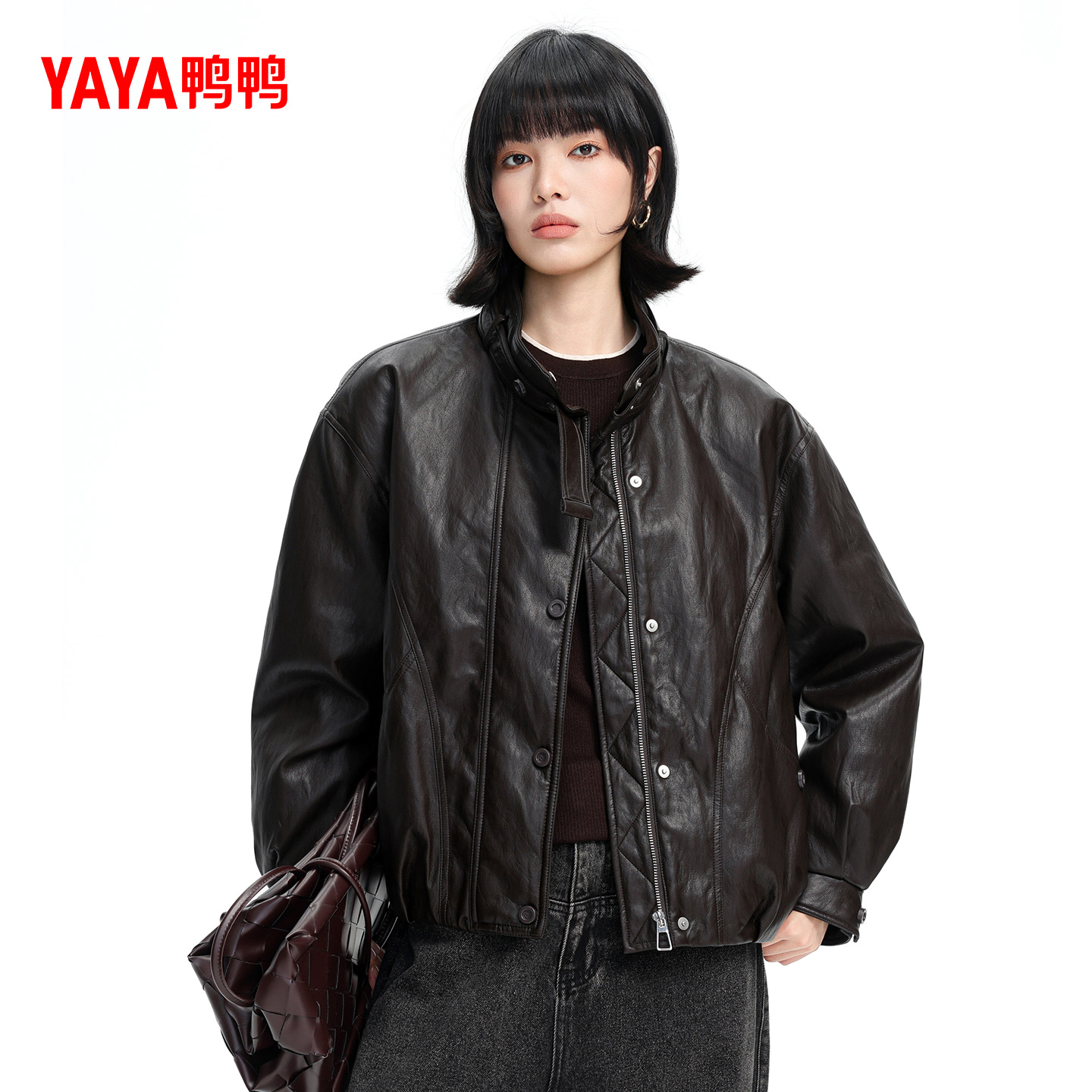 YAYA/鸭鸭90绒羽绒服女短款冬时尚复古机车皮立领外套YE5B611871M