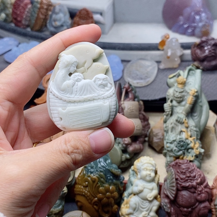 【闪购商品】定制石英质玉吊坠未镶嵌