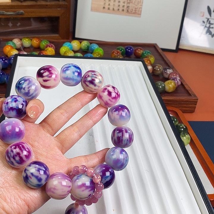 白玉菩提吊坠中瑕疵不退换