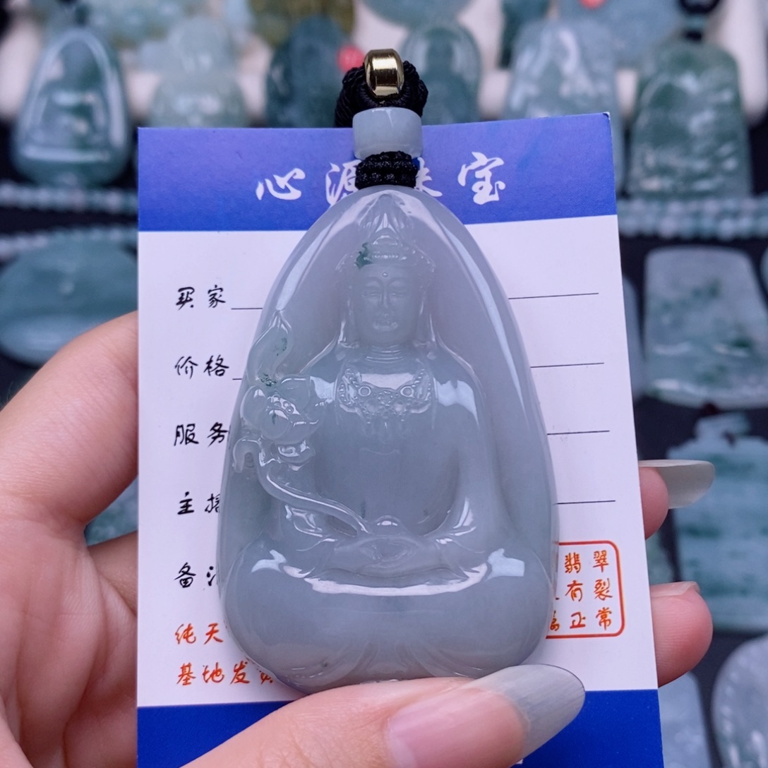 翡翠未镶嵌颈饰素衣