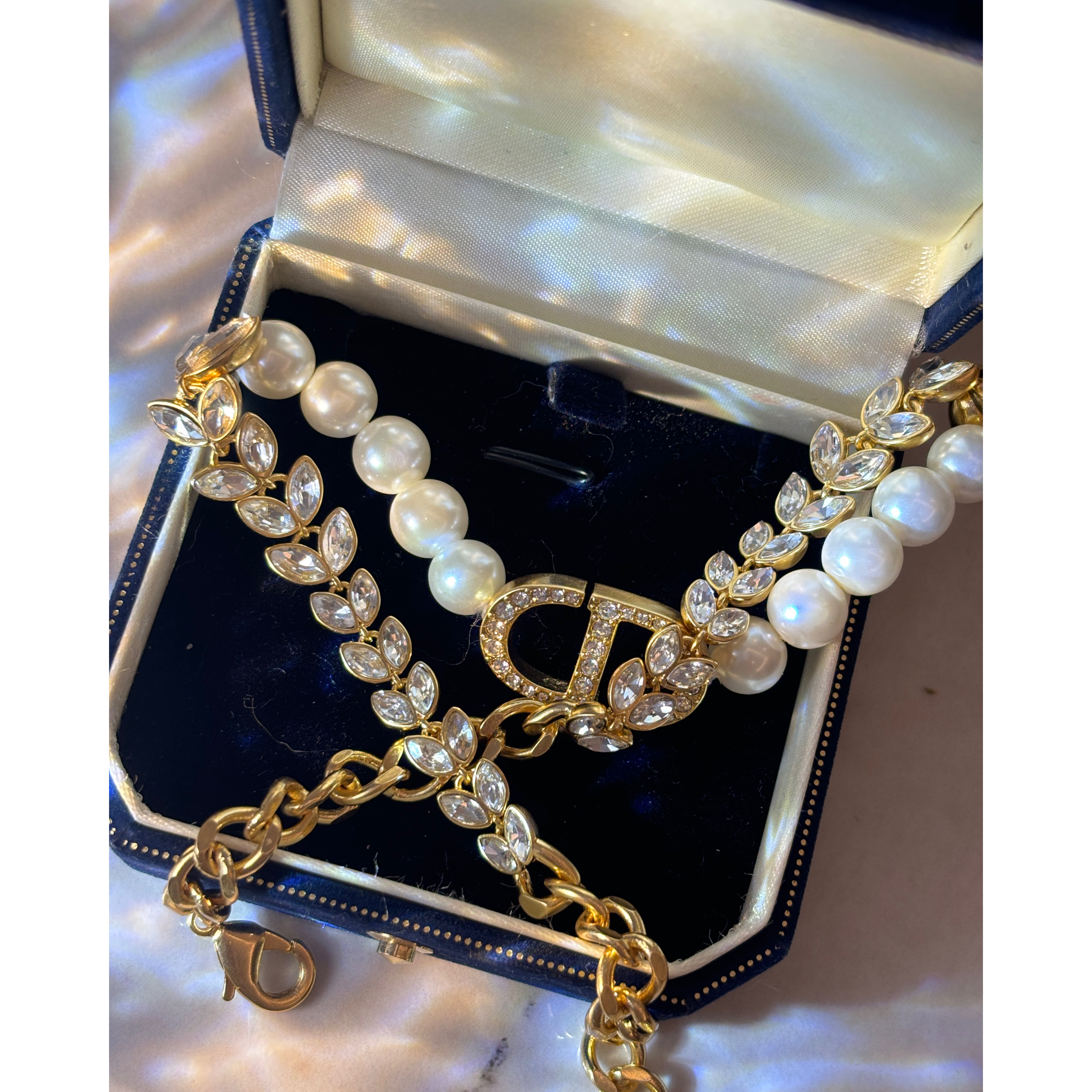 铜合金项链 气质轻奢金枝玉叶贝珠项链  B0909